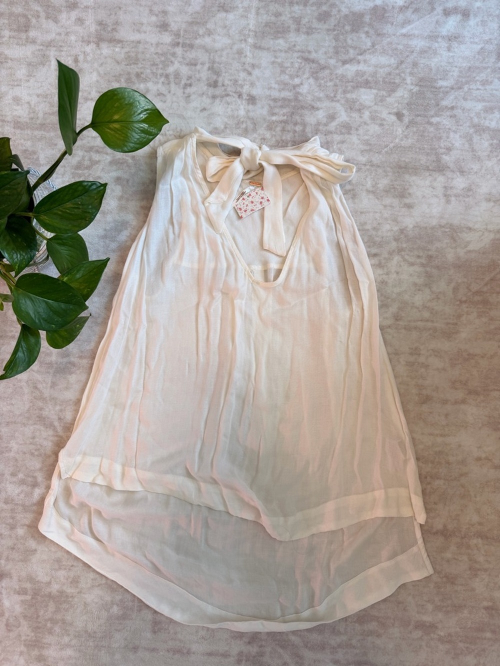 Free People Cream Sheer Tie Neck Blouse XS Boho Flowy Sleeveless Top - Picture 3 of 8
